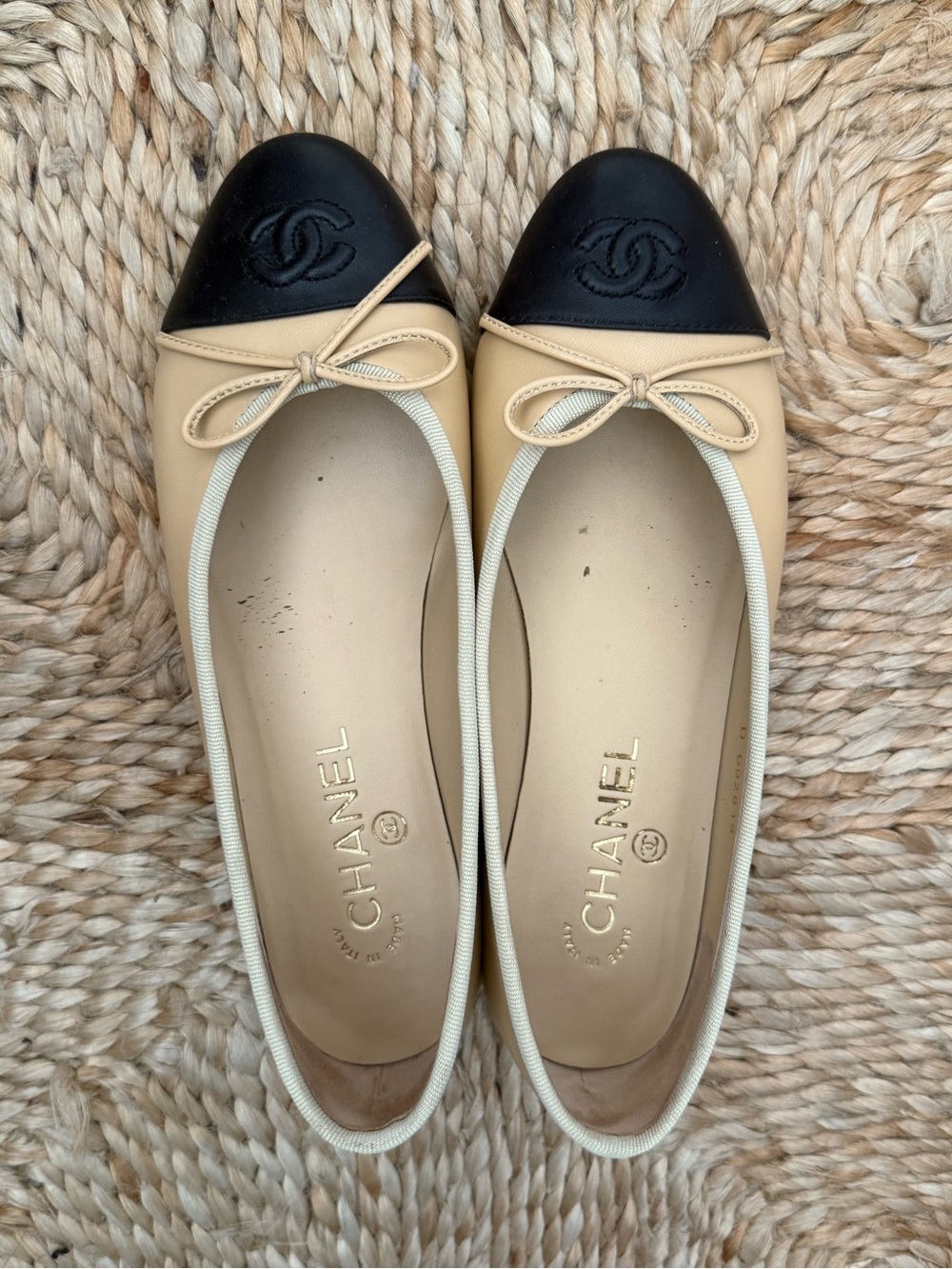 CHANEL Beige and Black Two-Tone Cap Toe Ballet Flats